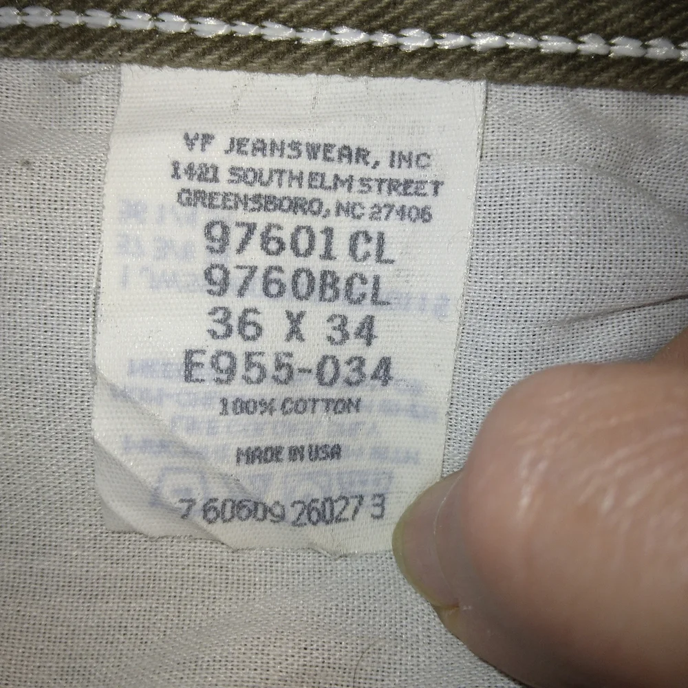 JEANS Wrangler Made in USA 7 belt carrier jeans, size 36 x 34